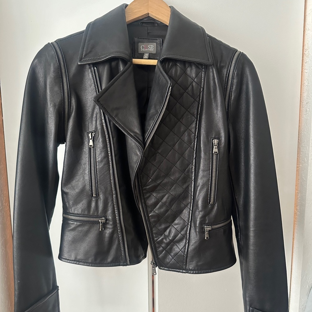 CUSP by Neiman Marcus Black Leather Moto convertible Jacket size XS
